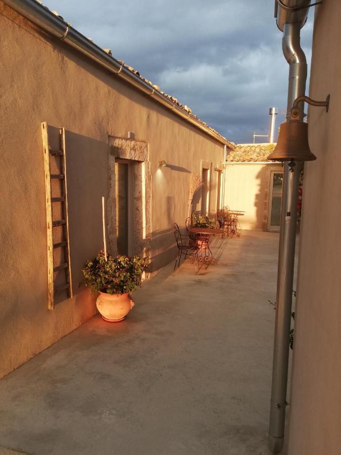 Casa Giufa B&B 嘉拉蒙提·古非 外观 照片